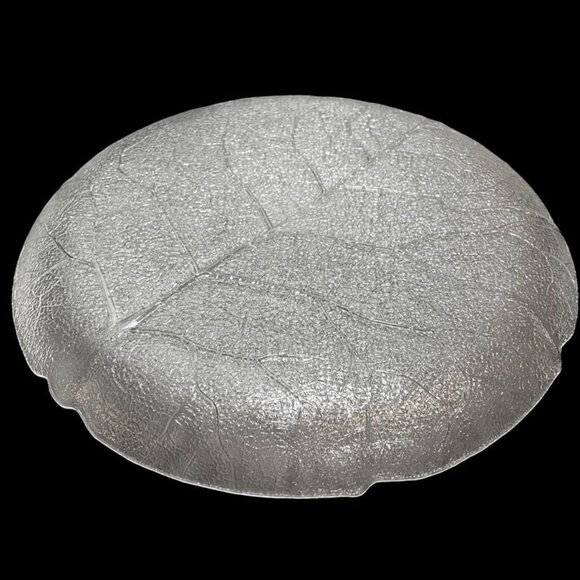 Vintage 1980s Arcoroc France Aspen 13" Wide Platter - Flower Clear Embossed Leaf - Picture 5 of 8